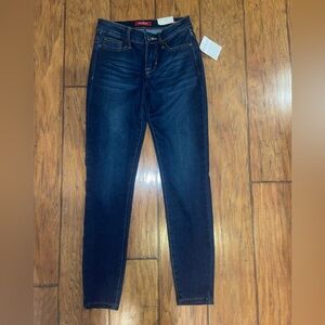 Guess Sculpt Mid Rise skinny jeans dark denim woman’s size 25 NWT